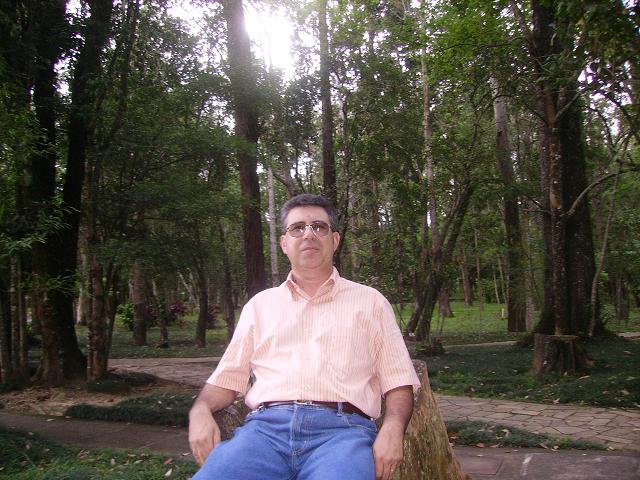 Professor Walteno no Parque das águas de caxambú - MG